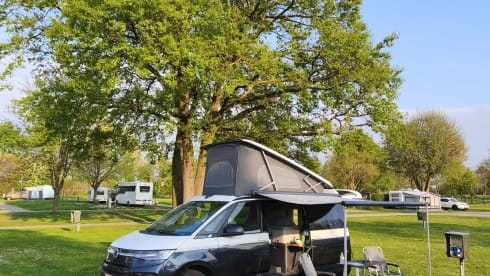 Hotel op wielen – 4p Volkswagen Californian Ocean full option campervan from 2025