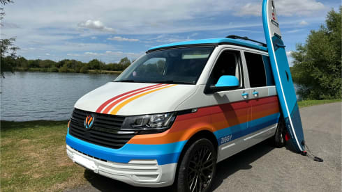 Ziggy – Ziggy - Retro and fun! 4 Berth VW T6 professionally converted Campervan