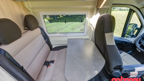 CamperVan 919 – Clever Vario Kids, 2 or 4 sleeping places, brand new, quiet engine!