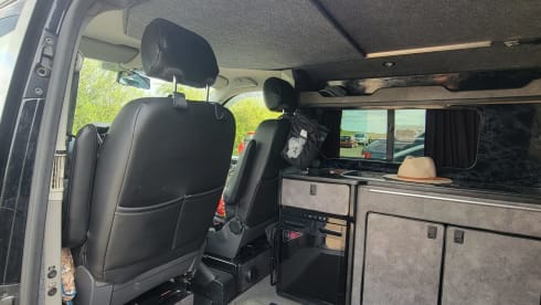 MIDNIGHT – MIDNIGHT our 4 berth Volkswagen campervan with a poptop