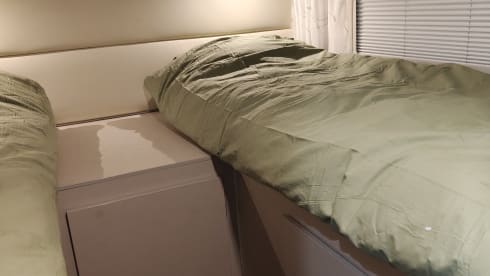 M-SERV 🚐  – Voyagez confortablement dans notre camping-car Rimor à alcôve (2025) – en toute sérénité sur la route