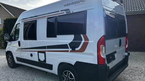 2 Weinsberg 540 Fire buscamper 2025 automatic