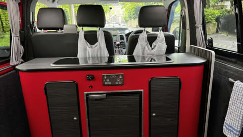 Veronica – Spacious VW T5.1 Saltburn, North Yorks Huge bed! INSURANCE INCLUDED