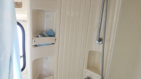 Ducato 6 seats 5 sleeps, with separate room and separate shower