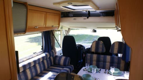 Kempurtje  – Hymer B544; 6 Personen extra komfortabler und kompletter Camper!