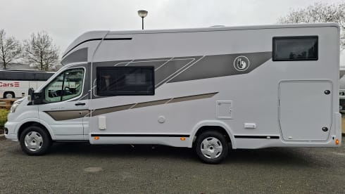 IL BOMBO – 4p Benimar semi-integrated uit 2026