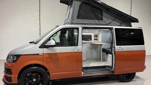 Glen Roamer – 4 berth Volkswagen T6 Campervan Rental Perthshire Scotland