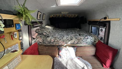 peggy  – 2 berth Peugeot off grid camper van