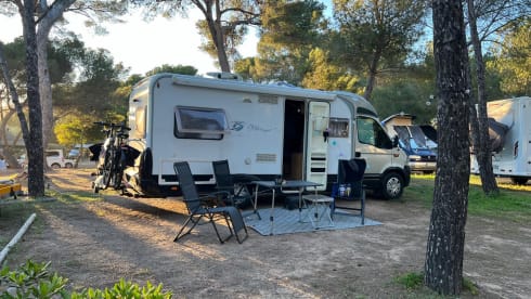 Camper Harderwijk – 4p Bürstner semi-integrated from 2004
