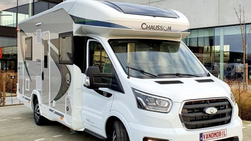 Het pareltje  – Brand new 5p Chausson Ford 170 automatic