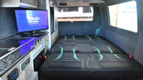 Innes – 4 berth Volkswagen campervan 2022 Wi-Fi 240v Battery for off grid travel