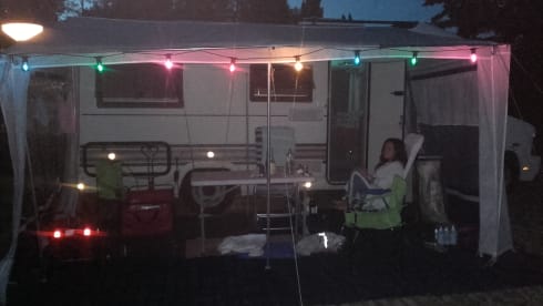 Unique Camper for an Unforgettable Adventure New 2.5 Turbo diesel engine