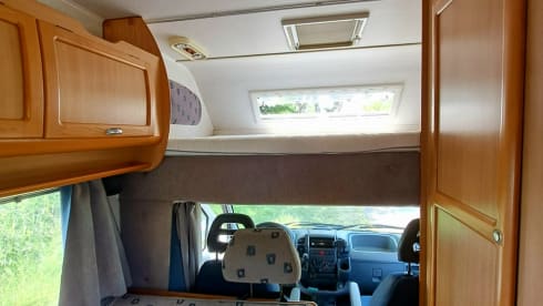 Cas – Family camper - bunk bed
