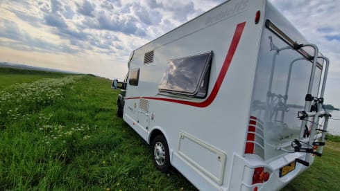 Smart & strong! 131hp - 2p - MaxxFan - CarPlay - Solar panel