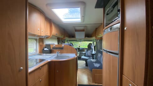 4p Bürstner semi-integrated uit 2006