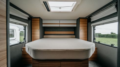 H12 – Fiat Dethleffs Just 90 Ideal family van or 2 couples