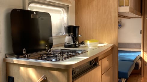 Little Miss Sunshine – Sunny spacious family camper with bed (6 persons)