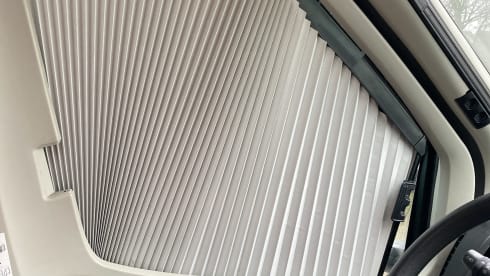 Ons Bonbonnetje – 2p Bürstner semi-integrated uit 2013