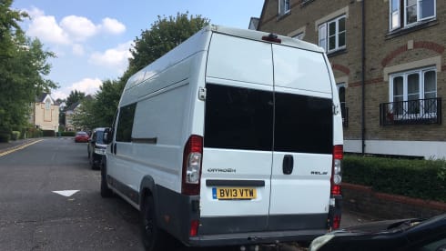 Nicky – 2 berth spacious Citroën van