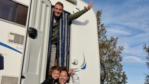 Wonderfully spacious and neat family camper for rent