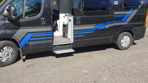 Arturo – 2 berth Peugeot boxer Asphalt from 2021