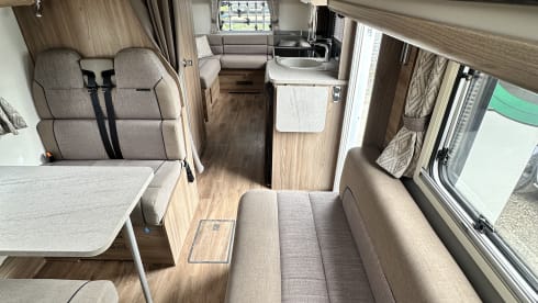 Relax Palace – Swift-nis met 6 slaapplaatsen, gebouwd in 2015.