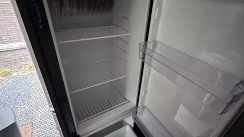 Dreammobile – 5p Benimar semi-integrated from 2021