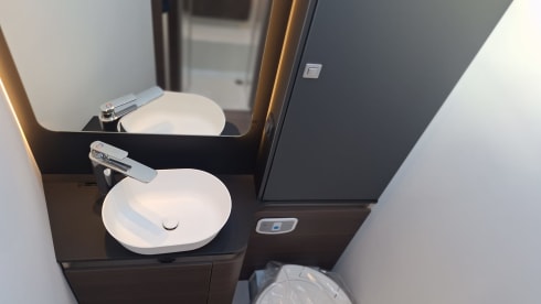 4 berth Adria Sonic Supreme 710 DC  - BRAND NEW 2025 (75 REG)