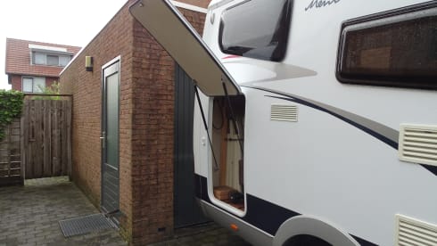 Going to the sun with our luxurious compact camper?