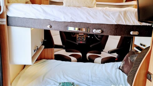 Bateau semi-intégré Swift 6 couchages de 2018