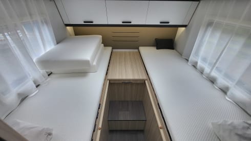 Sun Living S 75 SL – Very nice, spacious, luxurious, clean and fully furnished