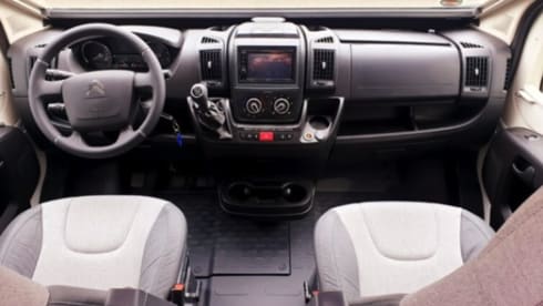 C10 – Sunliving V65 SL 140HP