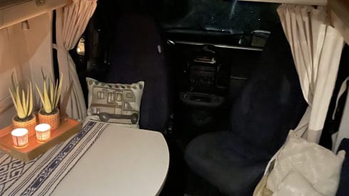 Comfort, luxe en ruimte!! maar ook compact.  – 4p Hymer bus from 2005