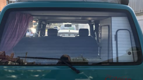 Celeste – VOLKSWAGEN T4 BILBOS 4 POSTI LETTO CAMPERVAN