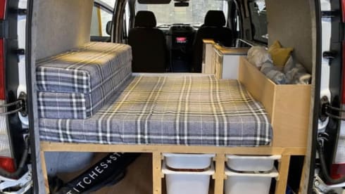 Danny de Vito – 2 berth Mercedes Vito Campervan 