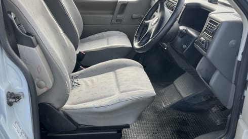Vandalf the grey – 2 berth Volkswagen campervan from 2000
