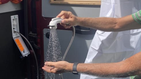 Little Red Devil  – 3p Peugeot bus uit 2020