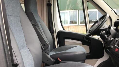 Zoë – 2p Altro autobus del 2017