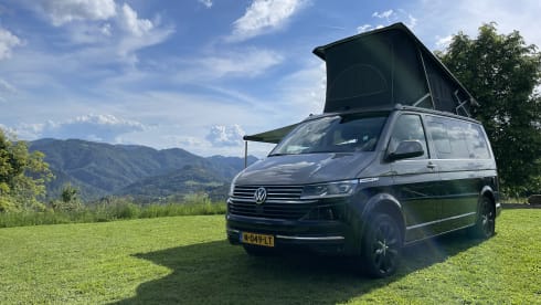 Luxe California Beach T6.1 (camper 2-4p, auto tot max 7p) – 4p Volkswagen campervan uit 2021