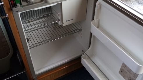 Jeremy Morehouse – Classic Coach-built 98 Autosleeper Clubman GL for off-grid living