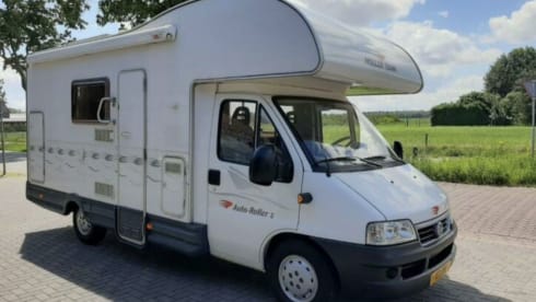 Rola – Neat and well maintained Autoroller camper