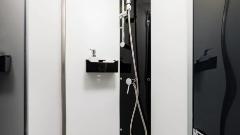 Tessoro 468 – 4p Benimar semi-integrated from 2025