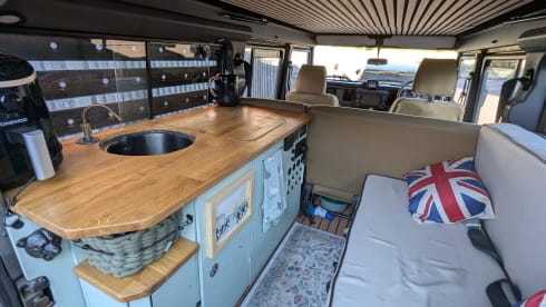 Land Rover Defender TD5 Pop-Top Overlander