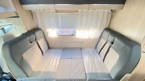 C72 – 2024 Auto-Trail C72 six berth + six seatbelts on car license 