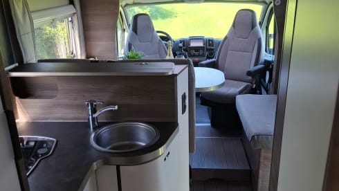 4p Knaus semi-integrated from 2020