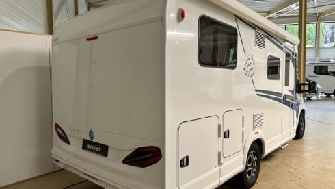 Sinne – Automatic, Luxury KNAUS Live TI 650MEG "new" Automatic 140 HP very economical 