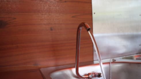 Westfalia – Wonderful Classic Camper Rent! Oldtimer VW minibus hire - T2 Westfalia