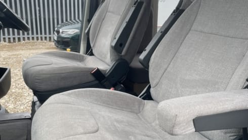 EnJoa Life – Autobus Pilote a 4 posti letto dal 2023