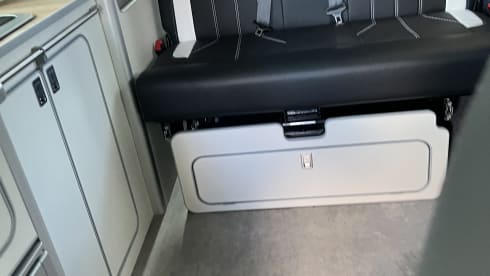 Pixie – 4 berth Volkswagen campervan from 2016