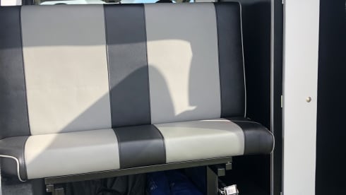 Sid – 2 Berth Renault Off-Grid Campervan